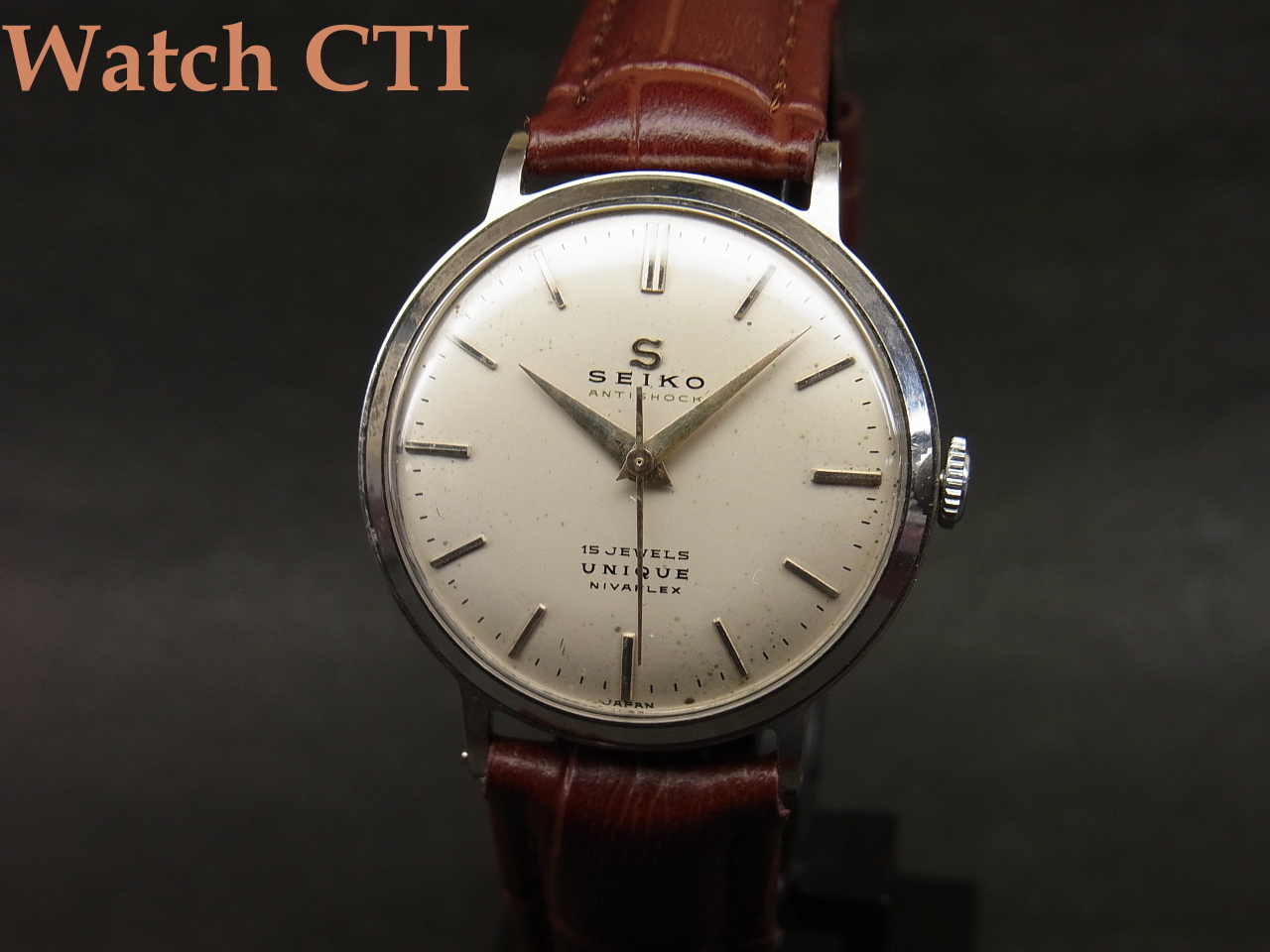 [K5672]　SEIKO　　　ユニーク15石アンチショック