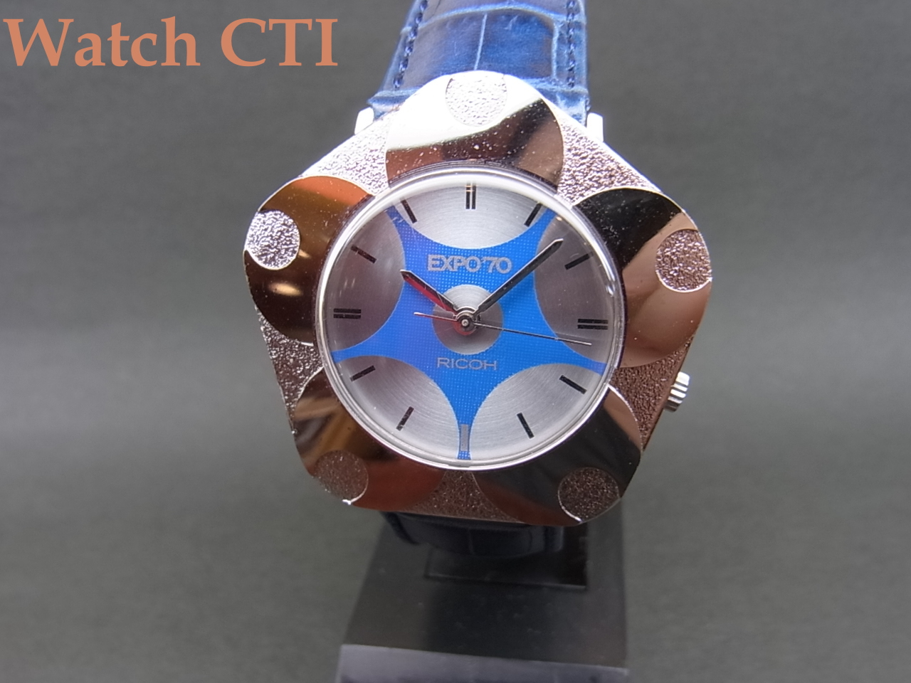 価格変更よろしくお願い致しますRICOH EXPO'70 腕時計 岡本太郎デザイン